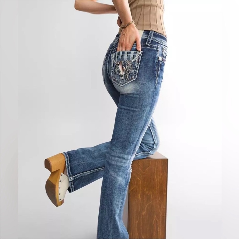 Miss Me Bull Embroidered Jeans